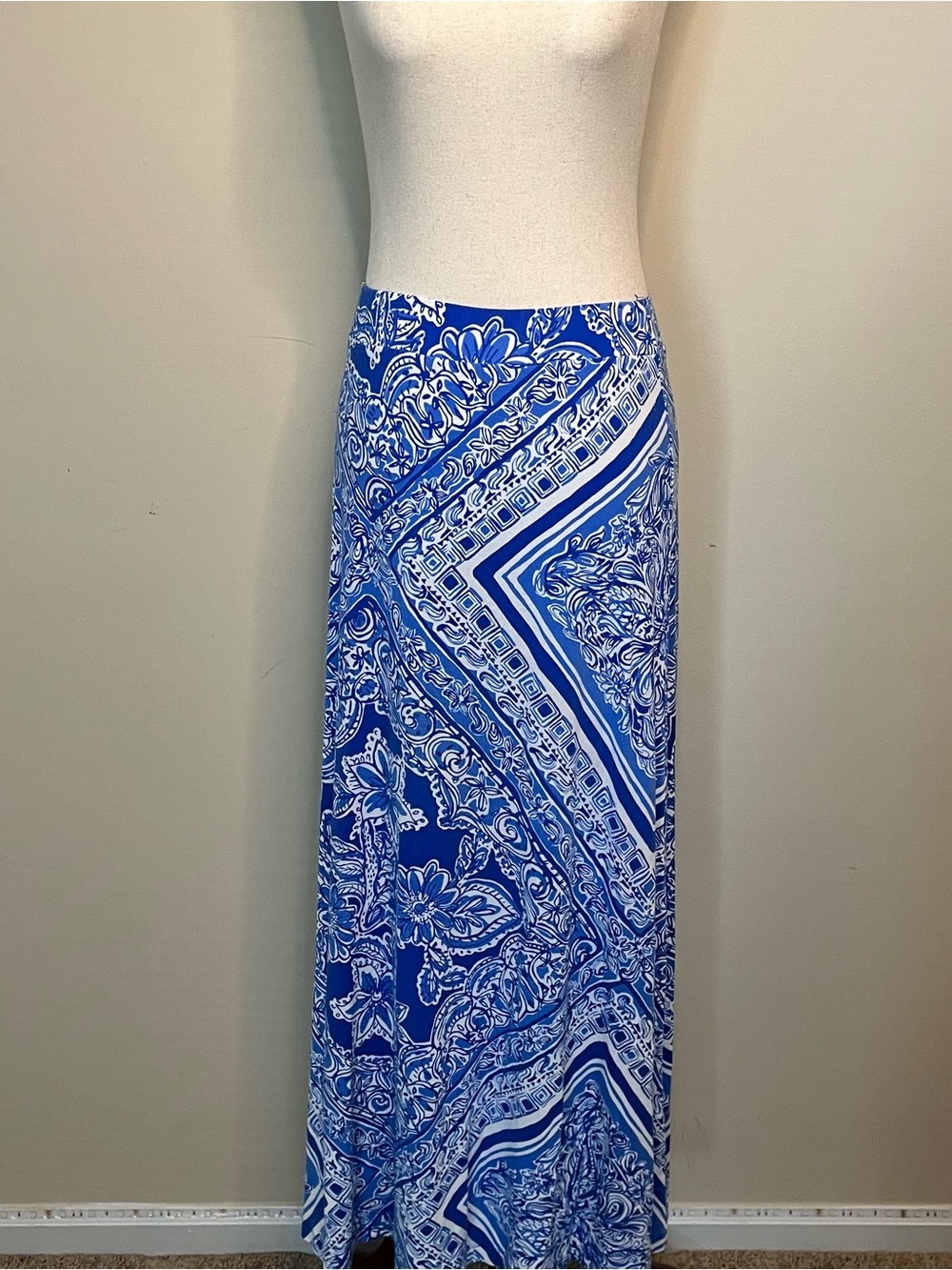 Lilly Pulitzer blue and white printed maxi skirt